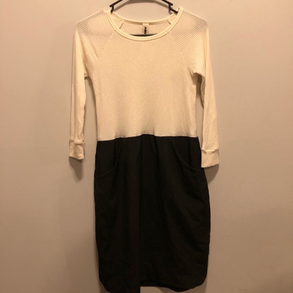 AMADI Dress - Picture 2 of 7